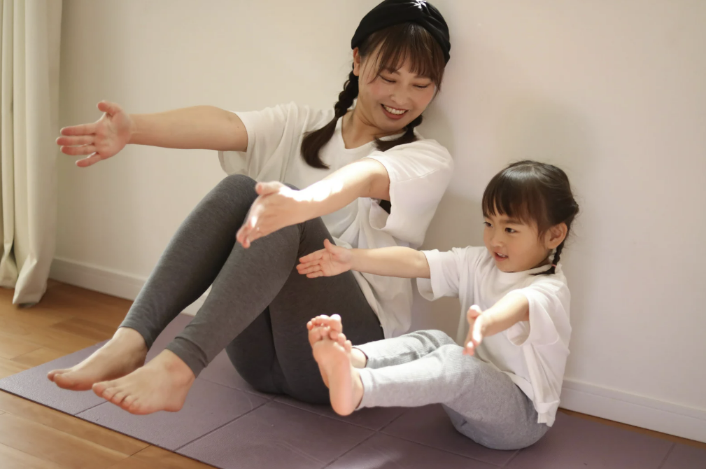 anak hiperaktif, anak aktif berlebihan, cara mengatasi anak aktif, perbedaan anak aktif dan hiperaktif, Bunda, si Kecil